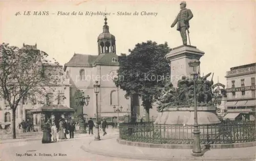 AK / Ansichtskarte LE MANS 72 Sarthe Place de la République Monument Statue de Chanzy