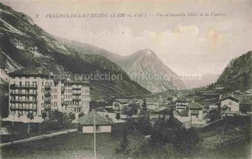 AK / Ansichtskarte Pralognan-la-Vanoise 73 Savoie Vue d'ensemble et l'Hôtel de la Vanoise