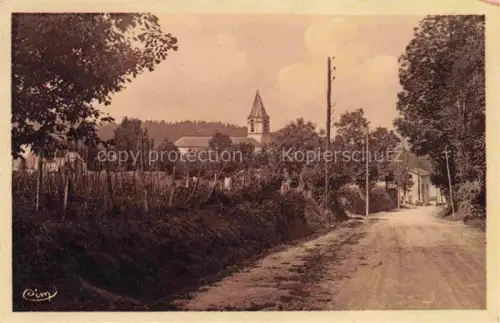 AK / Ansichtskarte Chabreloche THIERS 63 Puy-de-Dome Entrée du village vue sur l'église