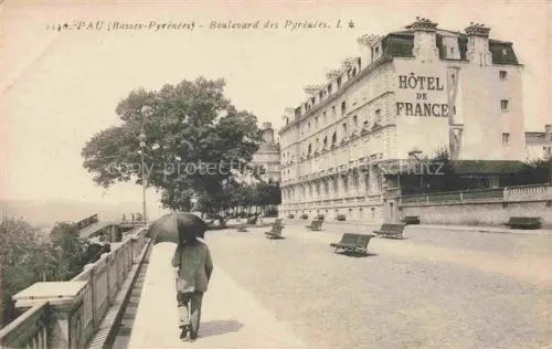 AK / Ansichtskarte PAU 64 Pyrenees-Atlantiques Boulevard des Pyrénées Hôtel de France