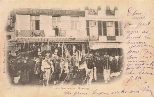 AK / Ansichtskarte BAYONNE 64 Pyrenees-Atlantiques Types Basques Danseurs