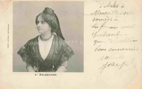 AK / Ansichtskarte ARLES 13 Bouches-du-Rhone Arlesienne