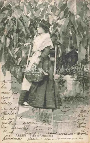 AK / Ansichtskarte ARLES 13 Bouches-du-Rhone Type d'Arlesienne