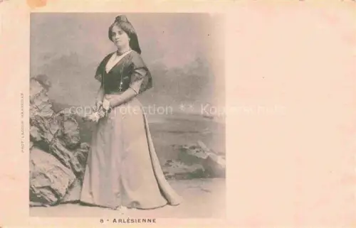 AK / Ansichtskarte ARLES 13 Bouches-du-Rhone Arlesienne