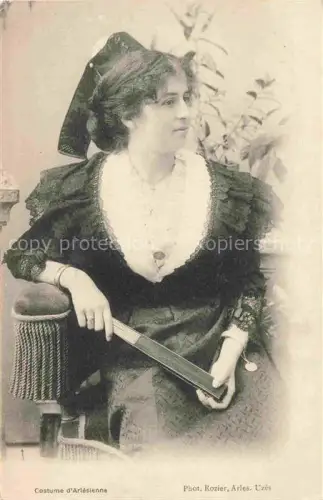 AK / Ansichtskarte ARLES 13 Bouches-du-Rhone Arlesienne