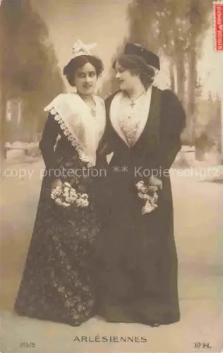 AK / Ansichtskarte ARLES 13 Bouches-du-Rhone Arlesiennes