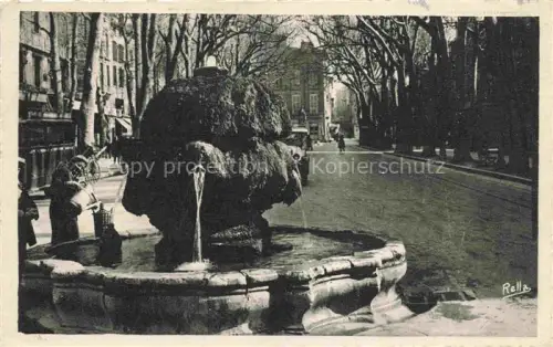 AK / Ansichtskarte AIX-EN-PROVENCE 13 Cours Mirabeau La fontaine d'eau thermale dite Fontaine Chaude