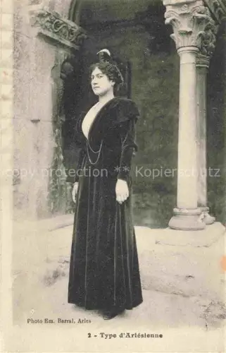 AK / Ansichtskarte ARLES 13 Bouches-du-Rhone Arlesienne