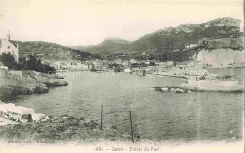 AK / Ansichtskarte CAssIS-SUR-MER Marseille 13 Bouches-du-Rhone Entree du Port