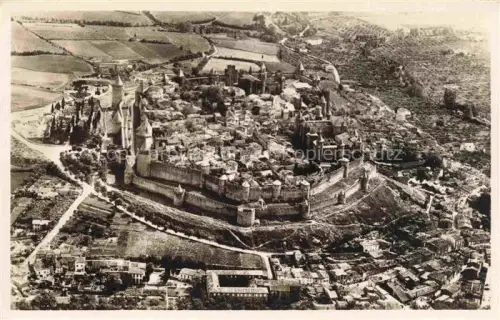 AK / Ansichtskarte CARCAssONNE 11 Aude La Cite Vue aerienne