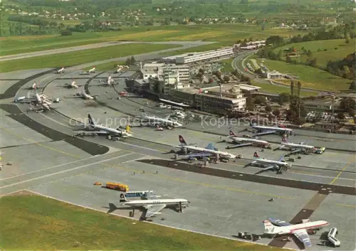 AK / Ansichtskarte Flughafen Airport Aeroporto Zuerich Schweiz Swissair 