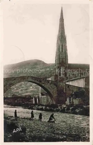 AK / Ansichtskarte Saint-Affrique Le Pont Romain et le Clocher