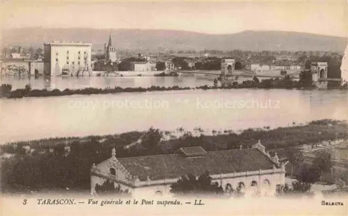 AK / Ansichtskarte Tarascon ARLES 13 Bouches-du-Rhone Vue generale et le Pont suspendu