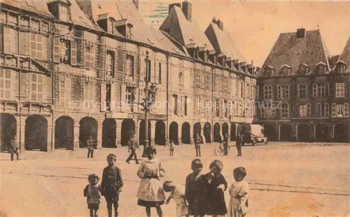AK / Ansichtskarte CHARLEVILLE -MEZIERES 08 Ardennes Marktplatz
