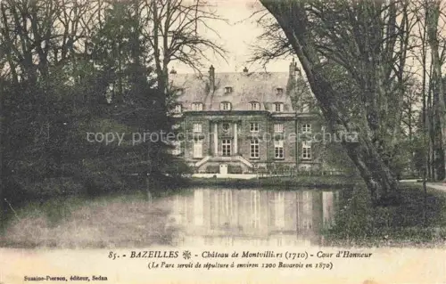 AK / Ansichtskarte Bazeilles Lamoncelle SEDAN 08 Ardennes Chateau de Montvilliers Cour d'Honneur