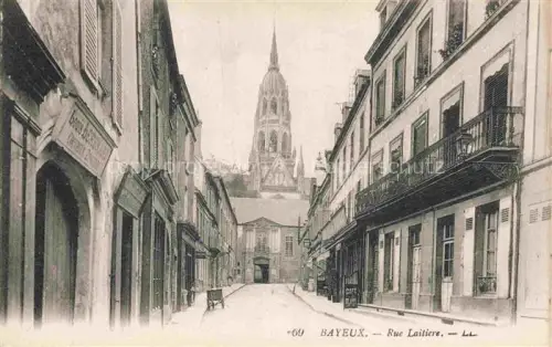 AK / Ansichtskarte Bayeux 14 Calvados Rue Laitiere Eglise
