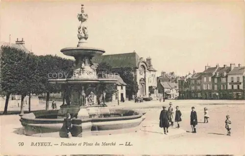 AK / Ansichtskarte Bayeux 14 Calvados Fontaine et Place du Marché