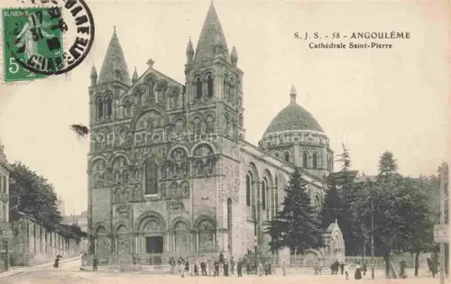 AK / Ansichtskarte ANGOULEME 16 Charente Cathédrale Saint-Pierre