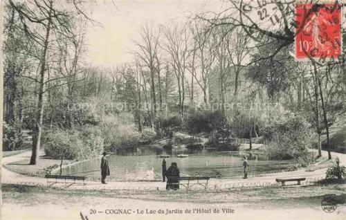 AK / Ansichtskarte COGNAC 16 Charente Le lac du jardin de l'Hôtel de Ville
