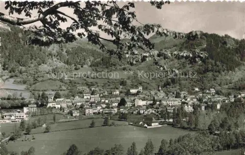 AK / Ansichtskarte Vic-sur-Cere AURILLAC 15 Cantal Vue générale