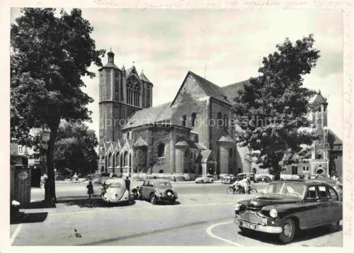 AK / Ansichtskarte Brezelfenster VW Kaefer Braunschweig der Dom