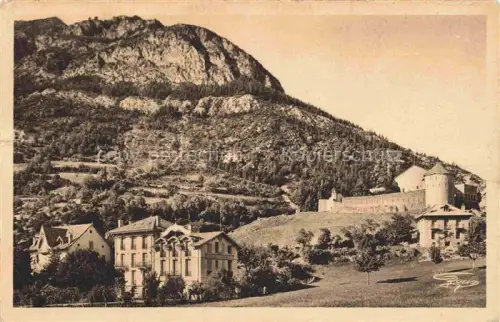 AK / Ansichtskarte Colmars-les-Alpes 04 Alpes-de-Haute-Provence Fort de Savoie et Hostellerie Vauban