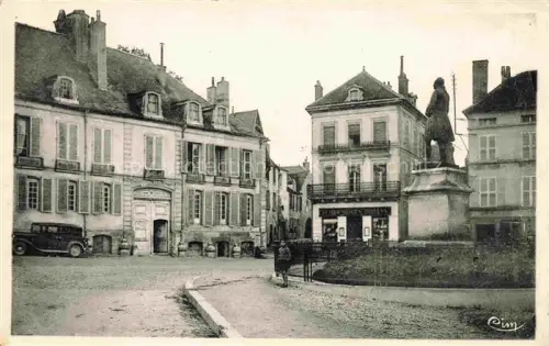 AK / Ansichtskarte MONTBARD 21 Cote-d Or Statue et Maison de Buffon