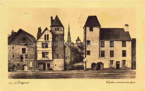 AK / Ansichtskarte Treguier Cotes d Armor Lannion 22 Cotes-d Armor Vieilles maisons du quai Café du Port