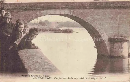 AK / Ansichtskarte Bergerac 24 Dordogne Vue par une arche du pont de la Dordogne