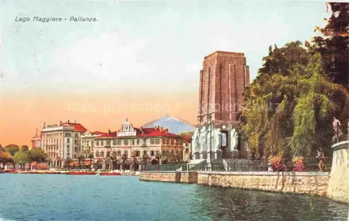 AK / Ansichtskarte Pallanza Lago Maggiore Piemonte IT Mausoleo Cadorna Hotel am See