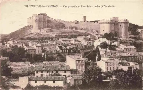 AK / Ansichtskarte Villeneuve-les-Avignon NIMES 30 Gard Vue générale et Fort Saint-André
