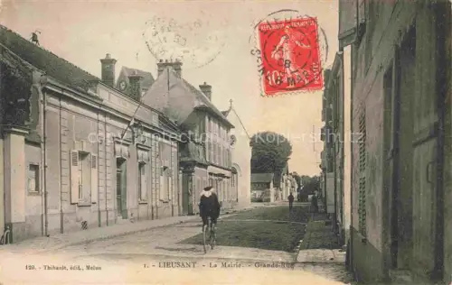 AK / Ansichtskarte Lieusant Lieusaint MELUN 77 Seine-et-Marne La Mairie Grande Rue