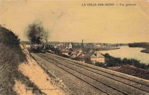 AK / Ansichtskarte La-Celle-sur-Seine Fontainebleau 77 Seine-et-Marne Vue générale Chemin de fer Train