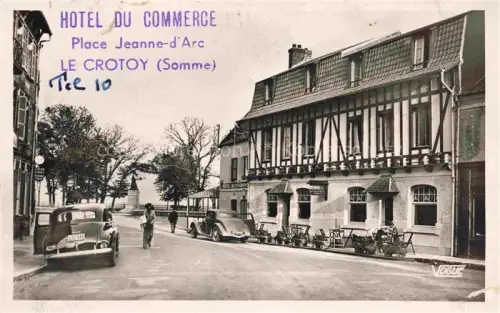 AK / Ansichtskarte Le Crotoy ABBEVILLE 80 Somme Hôtel du Commerce Place Jeanne d'Arc