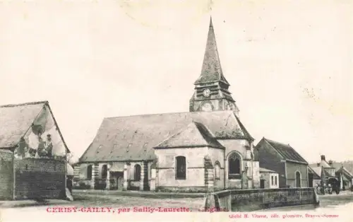 AK / Ansichtskarte Gailly Cerisy Peronne 80 Somme Vue d'ensemble et l'église