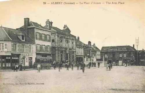 AK / Ansichtskarte ALBERT  Peronne 80 Somme La Place d'Armes