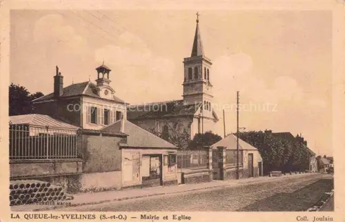 AK / Ansichtskarte La Queue-les-Yvelines Rambouillet 78 Yvelines La Mairie et l'église