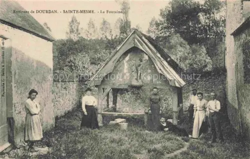 AK / Ansichtskarte Sainte Mesme Sainte 78 Yvelines La fontaine