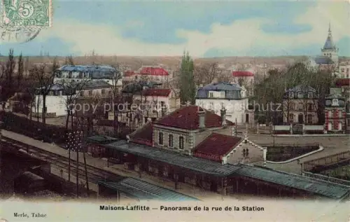AK / Ansichtskarte Maisons-Laffitte Saint-Germain-en-Laye 78 Yvelines Panorama de la Rue de la Station