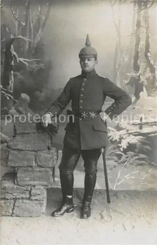 AK / Ansichtskarte Pickelhaube Militaria WK1 Fotostudio Sankt Wendel Lieutenant