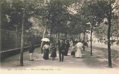 AK / Ansichtskarte LE HAVRE 76 Place de l'Hôtel de Ville