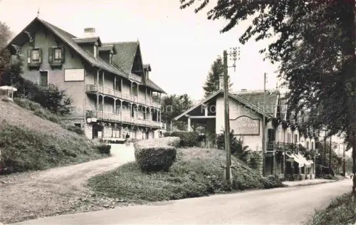 AK / Ansichtskarte Combloux Bonneville 74 Haute-Savoie Entrée du village Hôtel des Edelweiss