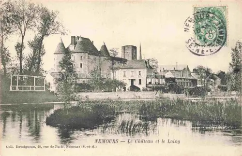 AK / Ansichtskarte Nemours  Fontainebleau 77 Seine-et-Marne Le château et le Loing
