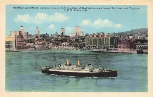 AK / Ansichtskarte MONTREAL  QUEBEC Canada Waterfront showing S.S. Duchess of Bedford outward bound for Liverpool