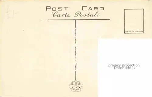 AK / Ansichtskarte MONTREAL  QUEBEC Canada Waterfront showing S.S. Duchess of Bedford outward bound for Liverpool