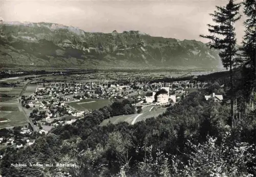 AK / Ansichtskarte Vaduz Liechtenstein FL Panorama mit Schloss Rheintal