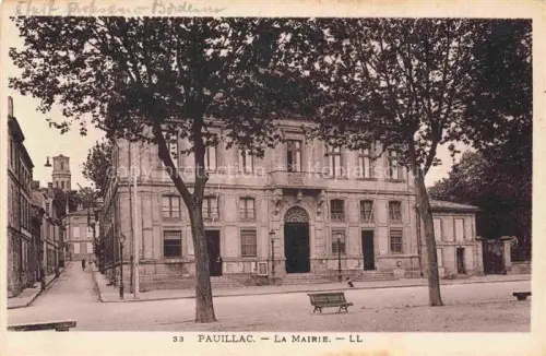AK / Ansichtskarte Pauillac Lesparre-Medoc 33 Gironde La Mairie Rathaus 