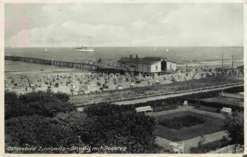 AK / Ansichtskarte ZINNOWITZ Ostseebad Strand mit Seesteg