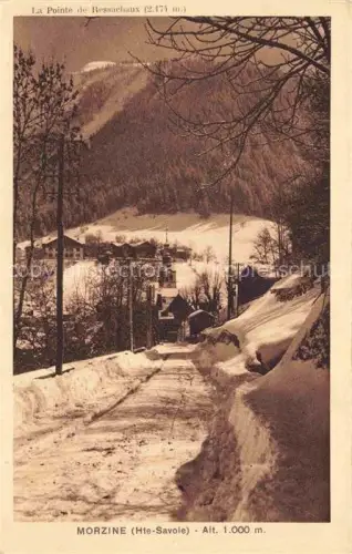AK / Ansichtskarte Morzine Thonon-les-Bains 74 Haute-Savoie Verschneite Zufahrtsstrasse
