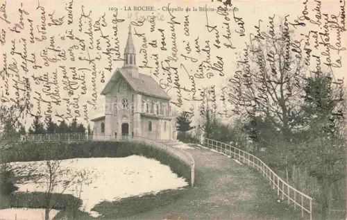 AK / Ansichtskarte La Roche-sur-Foron Bonneville 74 Haute-Savoie Chapelle de la Bénite Fontaine